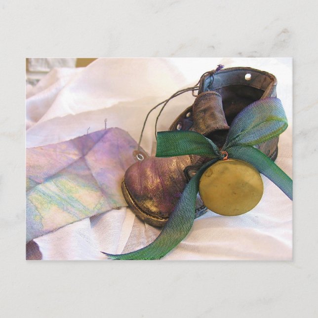 Cartão Postal Sapato de Bebê e Pingente Antigo (Frente)