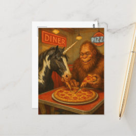 Cartão Postal Sasquatch e uma Pizza de Comida Unicórnio
