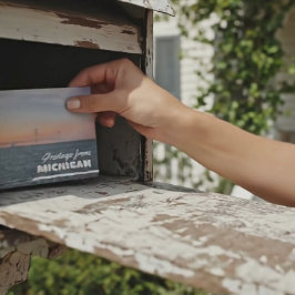 Cartão Postal Saudações do Estreito de Michigan de Mackinaw