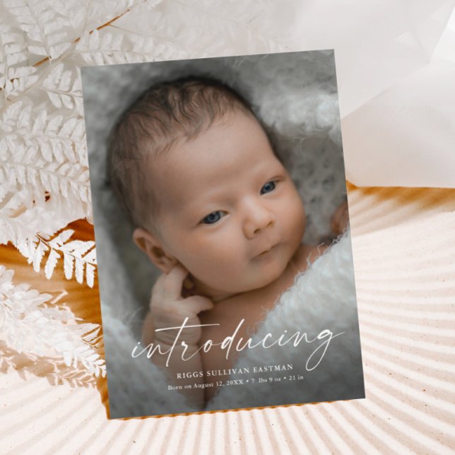 Cartão Postal Script Apresentando Foto do Bebê Obrigado (Simple elegant script baby photo brith announcement postcard.)