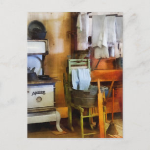 Cartão Postal Secagem de roupa em cozinha