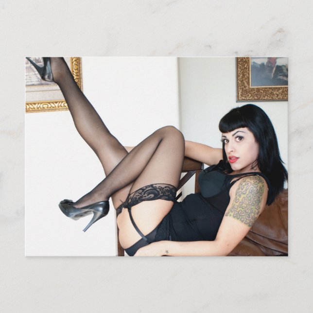 Cartão Postal Senhora gostosa em preto (Frente)