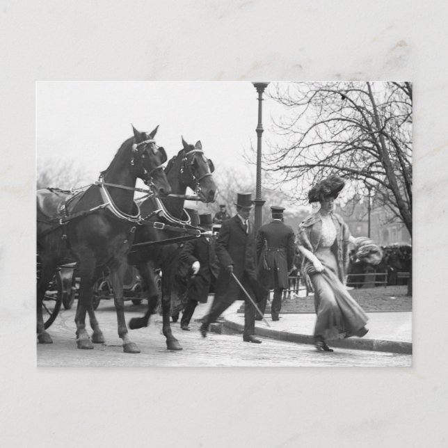 Cartão Postal Sigam-me Rapazes, 1908 (Frente)