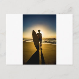 Cartão Postal Silhueta de surfe durante o nascer do sol