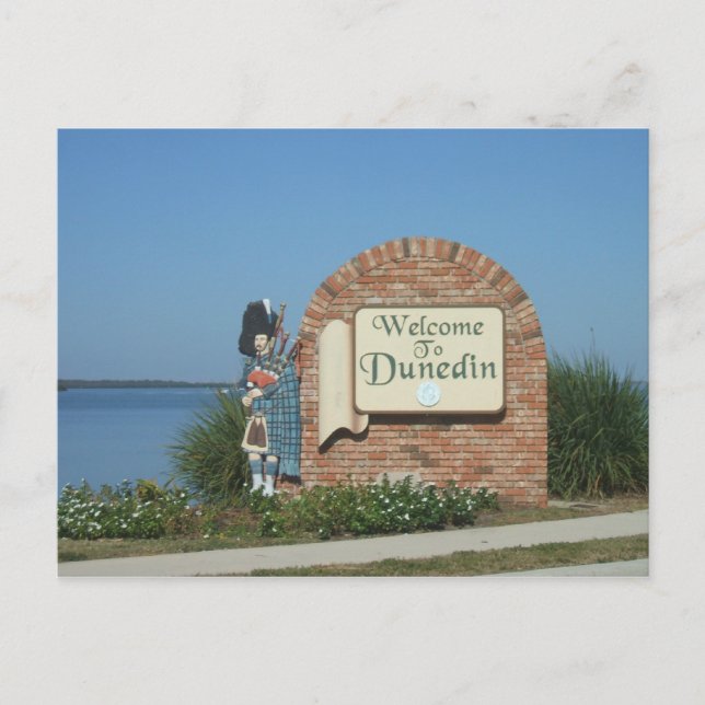 Cartão Postal Sinal da cidade de Dunedin Florida (Frente)