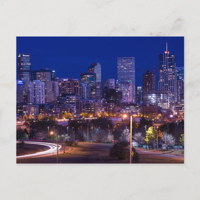 Cartão Postal Skyline na noite - Colorado de Denver (Frente)