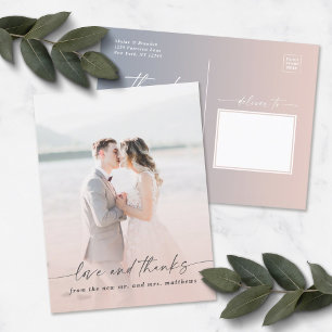 Cartão Postal Sobreposição de Foto de Casamento Rosa Claro Ombre