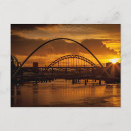 Cartão Postal Sol no rio Tyne