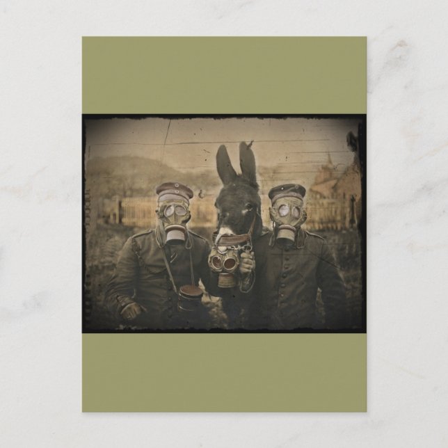 Cartão Postal Soldados burros e máscaras de gás (Frente)