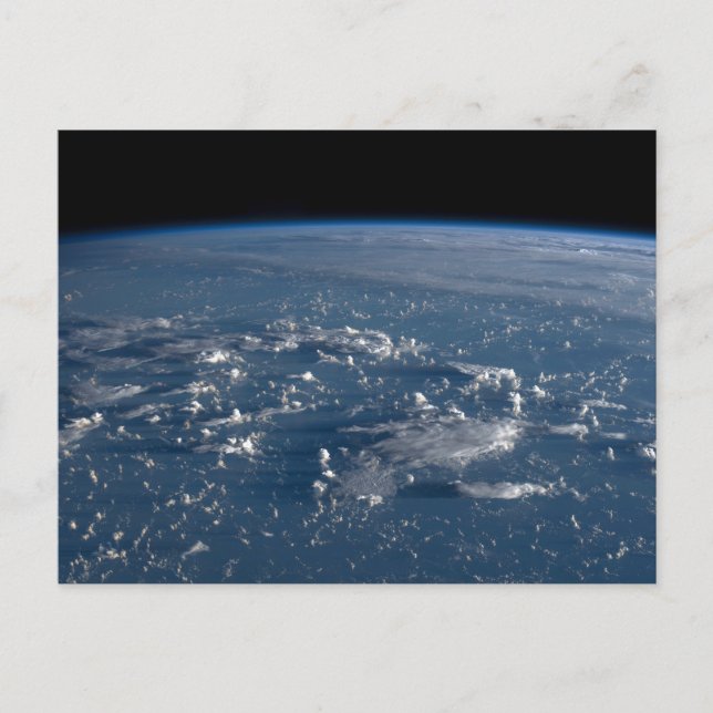 Cartão Postal Sombras das Nuvens Através do Mar das Filipinas (Frente)