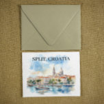 Cartão Postal Split Croácia Dalmácia Aquarela<br><div class="desc">Confira esta colorida obra de arte de viagem vintage em aquarela em um cartão postal da cidade de Split na Dalmácia,  Croácia. Ótima lembrança para cada visitante e turista da cidade croata na costa do Adriático.</div>