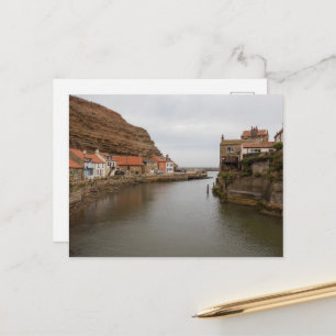 Cartão Postal Staithes Atemporal: Onde o Beck Encontra o Mar
