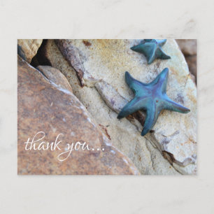 Cartão Postal Starfish no Rocky Background Beach Obrigado
