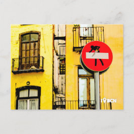 Cartão Postal Street art at El Born quater, Barcelona, Spain