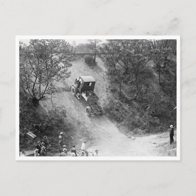 Cartão Postal Subindo em Colina de Quatro Rodas (Frente)