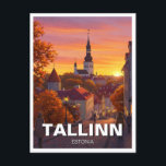 Cartão Postal Sunset em Tallin Estônia Viagem<br><div class="desc">Tallinn, capital da Estônia, é uma encantadora mistura de patrimônio medieval e modernidade de ponta. A sua joia da coroa é a Cidade Velha da UNESCO, um labirinto de ruas de pedra calcária, igrejas góticas e casas comerciais coloridas que remontam ao século 13. As antigas fortificações da cidade e as...</div>