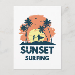 Cartão Postal Surfando - Surfando ao pôr do sol