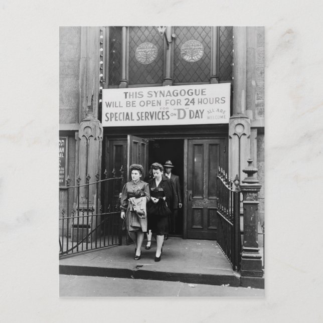 Cartão Postal Synagogue Prayer Service em 6 de junho de 1944 (Frente)