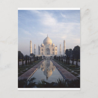 Cartão Postal Taj Mahal refletido em Agra, Uttar Pradesh, Índia