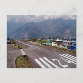 Cartão Postal Takeoff de avião no aeroporto de Lukla Mountain, N