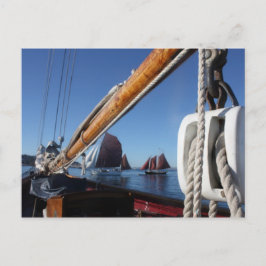 Cartão Postal Tanbark Sails de um Festival de Barcos de Madeira