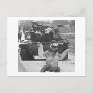 Cartão Postal tanque e preguiça
