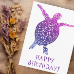 Cartão Postal Tartaruga marinha FELIZ ANIVERSÁRIO! Roxo<br><div class="desc">Veja esta bela arte,  feita por mim para você! Sinta-se livre para adicionar seu próprio texto ou alterar as cores. Visite meu compro para mais! Se você quiser algo personalizado,  entre em contato,  minhas informações de contato estão na minha página de compro.</div>