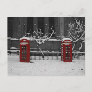 Cartão Postal Telefones de Londres na neve