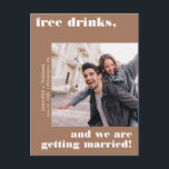 Cartão Postal Terra Cotta Funny Free Bebe Foto Salvar Data<br><div class="desc">Anúncio de casamento engraçado com sua foto personalizada. Adicione seu texto personalizado a este design, usando as caixas "Editar este modelo design" no lado direito do item, ou clique no botão azul "Personalizar" para organizar o texto, alterar as fontes e as cores e também para adicionar informações ou imagens adicionais...</div>