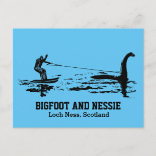 Cartão Postal Texto personalizado Bigfoot e Nessie Loch Ness