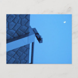 Cartão Postal The moon hangs above the breakwater. 