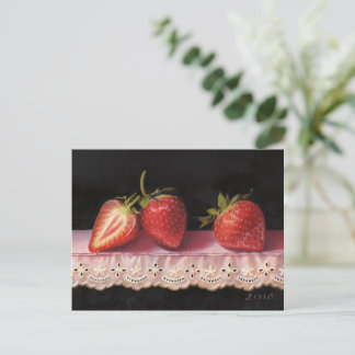 Cartão Postal Three Strawberries on Lace Postcard