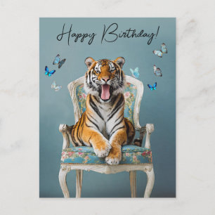 Cartão Postal Tigre sentado em uma cadeira antiga borboletas azu