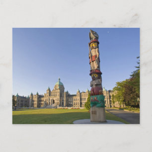 Cartão Postal Tóte em frente ao edifício do Parlamento em