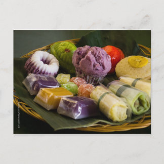 Cartão postal tradicional de bolos indonésio