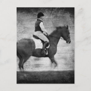 Cartão Postal Treino de Dressage em Preto e Branco Grunge
