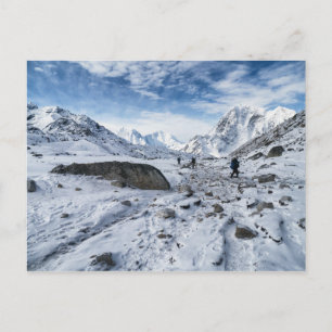 Cartão Postal Trekking in Snowy & Icy Mountain (Himalaia)