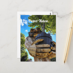 Cartão Postal Troll segurando uma árvore para proteger a naturez