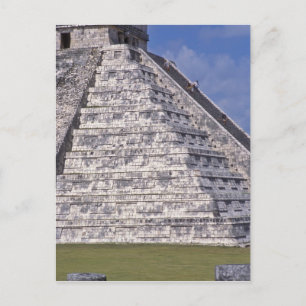 Cartão Postal Turistas subindo escadas de El Castillo, pedra