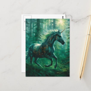 Cartão Postal Um belo Unicórnio em uma Floresta