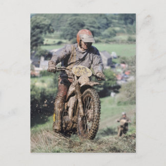 Cartão Postal Um cavaleiro de enduro no País de Gales (Reino Uni