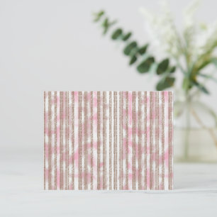 Cartão Postal um fundo listrado rosa e branco