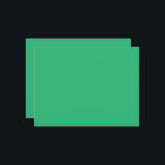 Cartão Postal um fundo verde com borda branca<br><div class="desc">Melhore seus visuais com um toque minimalista e elegante! Descubra a beleza do fundo verde com design de borda branca para impressionar o contraste de cor. Eleve seus gráficos com uma reviravolta moderna</div>