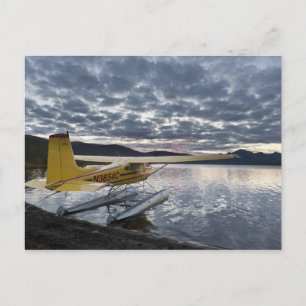 Cartão Postal Um hidroavião no pitoresco lago Takahula