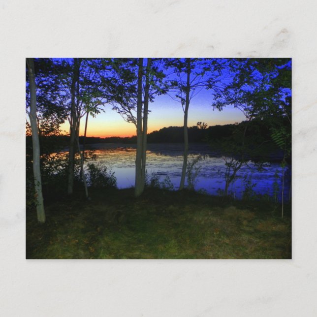 Cartão Postal Um rio em Dusk (Frente)