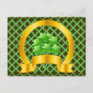 Cartão Postal Uma Ferradura Ouro Sortuda com shamrocks verdes