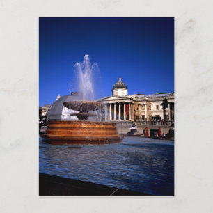 Cartão Postal Uma fonte da Praça de Tralgar, Londres