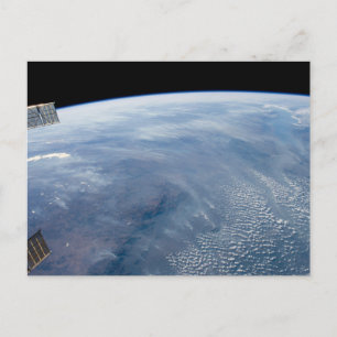 Cartão Postal Uma Névoa de Fumaça Sobre a África Austral Tropica