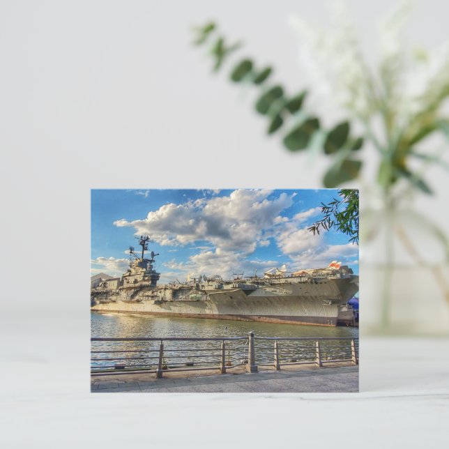 Cartão Postal USS Intrepid (Em pé/Frente)