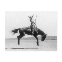 Vaqueira de rodeio a cavalo foto antiga